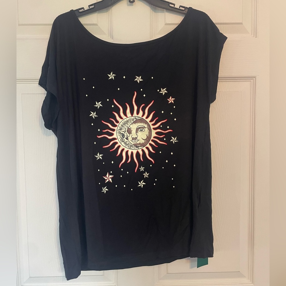 Remidoo Off-Shoulder Tee